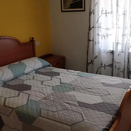 度假居 Casa Familiar Con Barbacoa 菲尼斯特雷