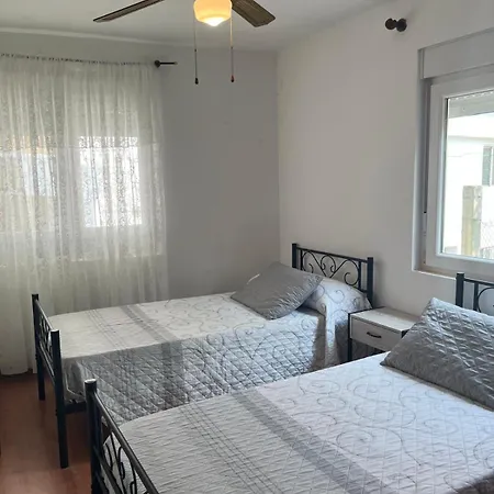 Casa Familiar Con Barbacoa 菲尼斯特雷