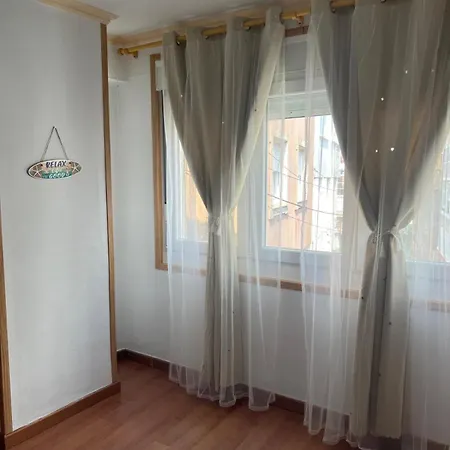 Casa Familiar Con Barbacoa 度假居 *